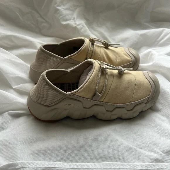 Keen Men's Tan Slip-On Sneakers - Picture 3 of 6